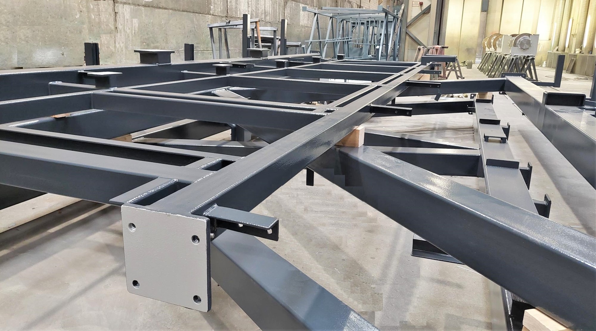 ROXON's material handling equipment is painted with coatings supplied by Nor-Maali